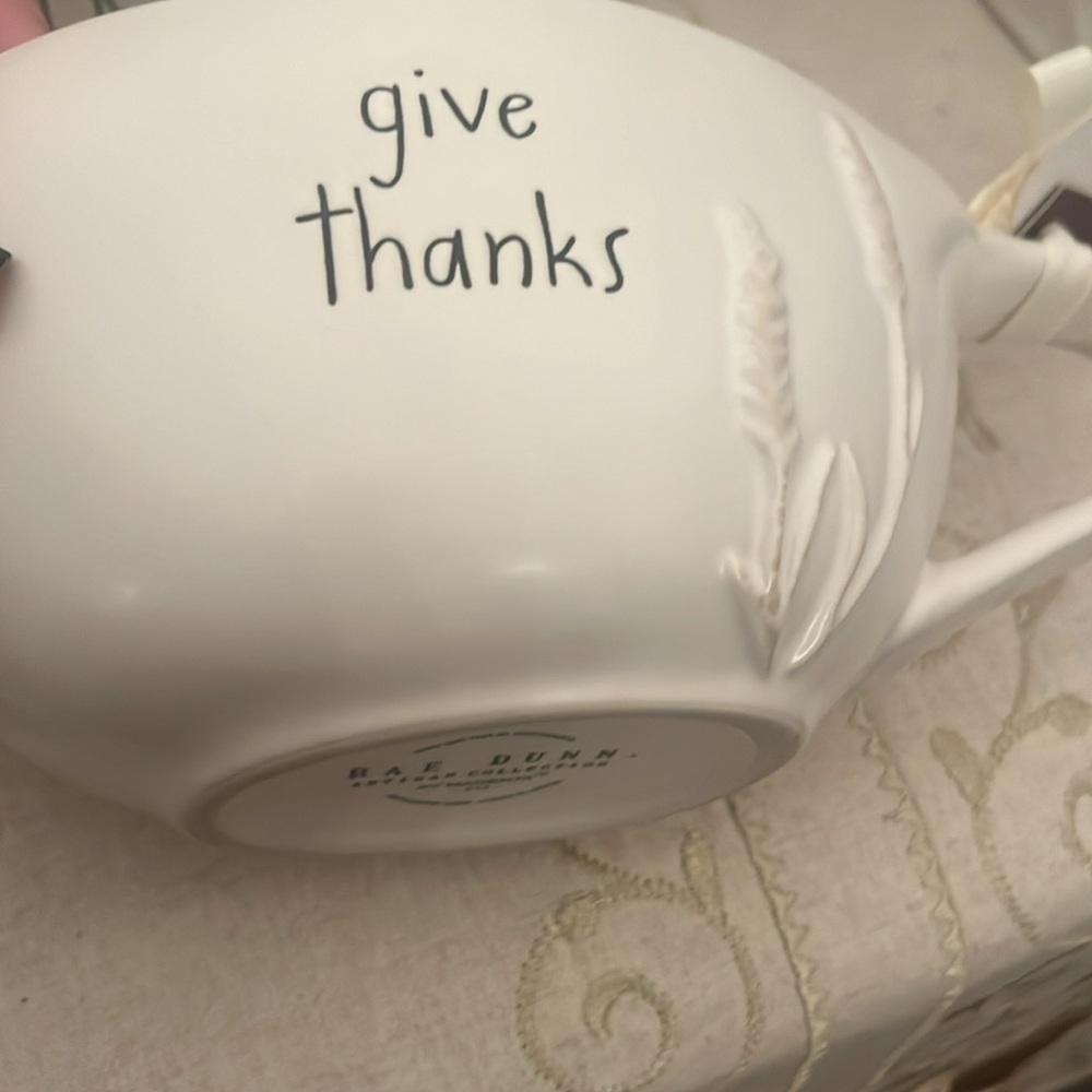 BWT Rae Dunn "Give Thanks" 🙏 🦃 Gravy Boat ceramic - Picture 2 of 5